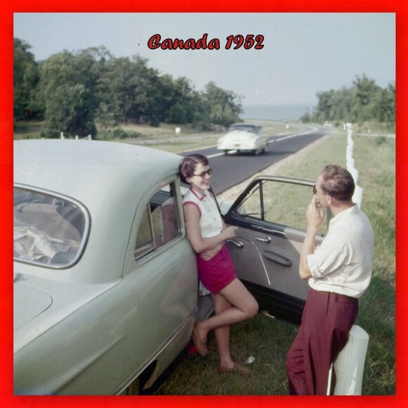 Thrilling Uncirculated Pair of 1952 Canada Silver $1 Coins! - Picture 10 of 16